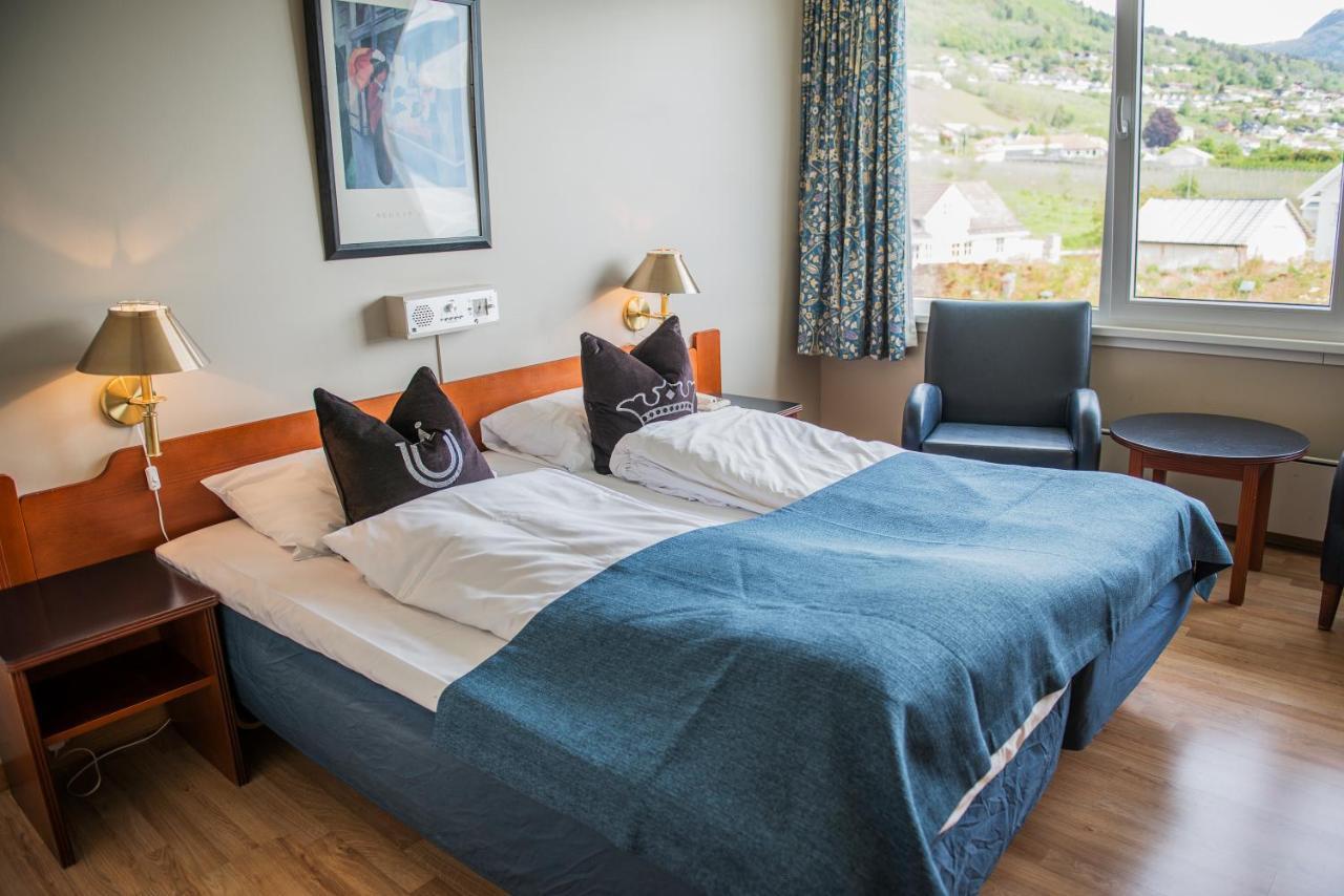 Leikanger Fjordhotel - Unike Hoteller Екстер'єр фото