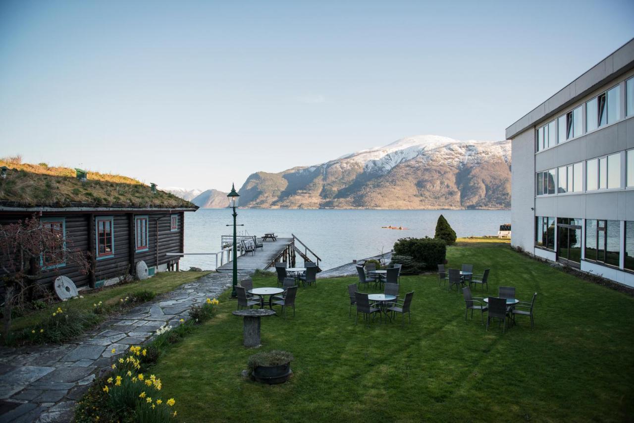 Leikanger Fjordhotel - Unike Hoteller Екстер'єр фото