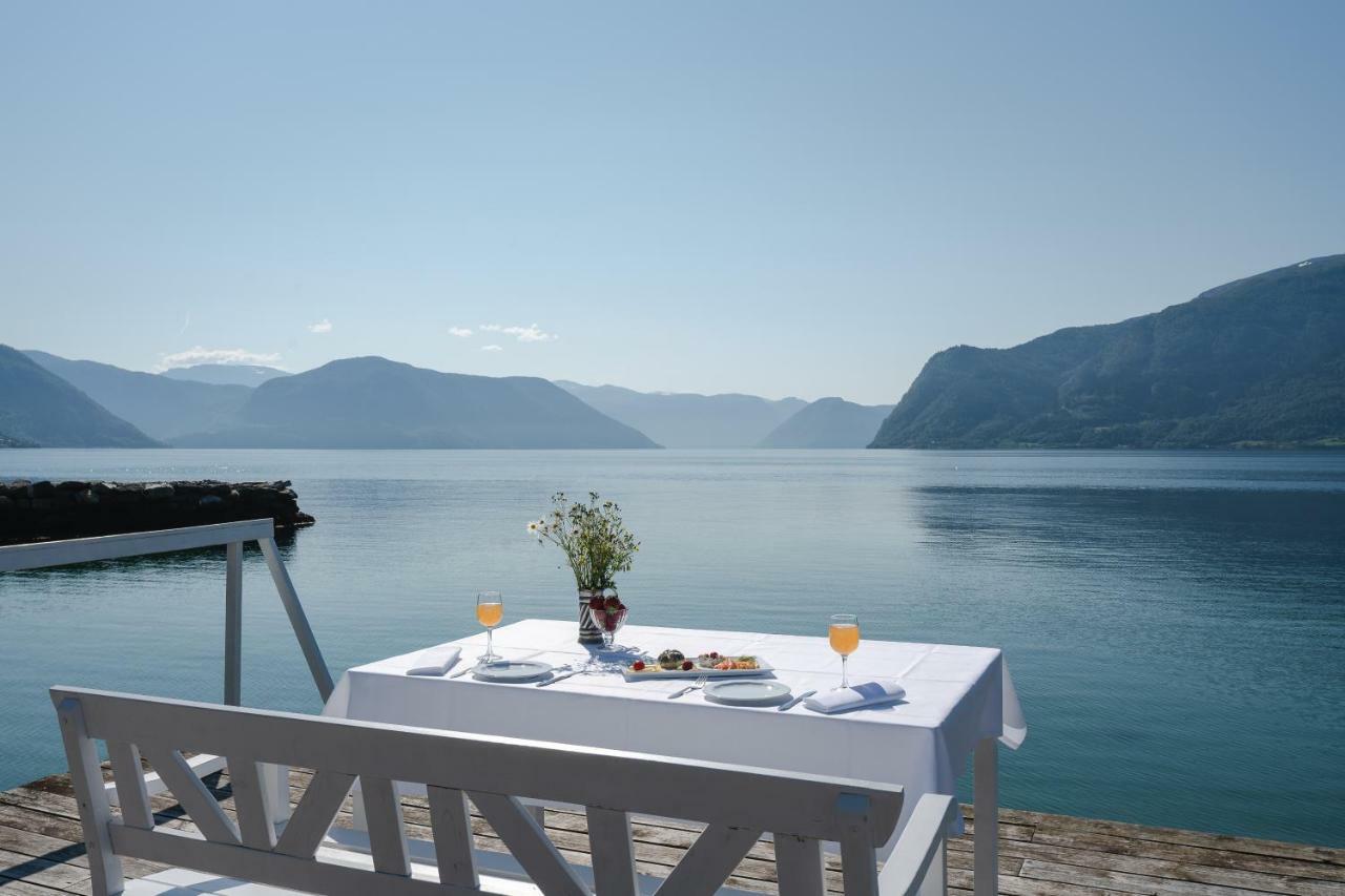 Leikanger Fjordhotel - Unike Hoteller Екстер'єр фото