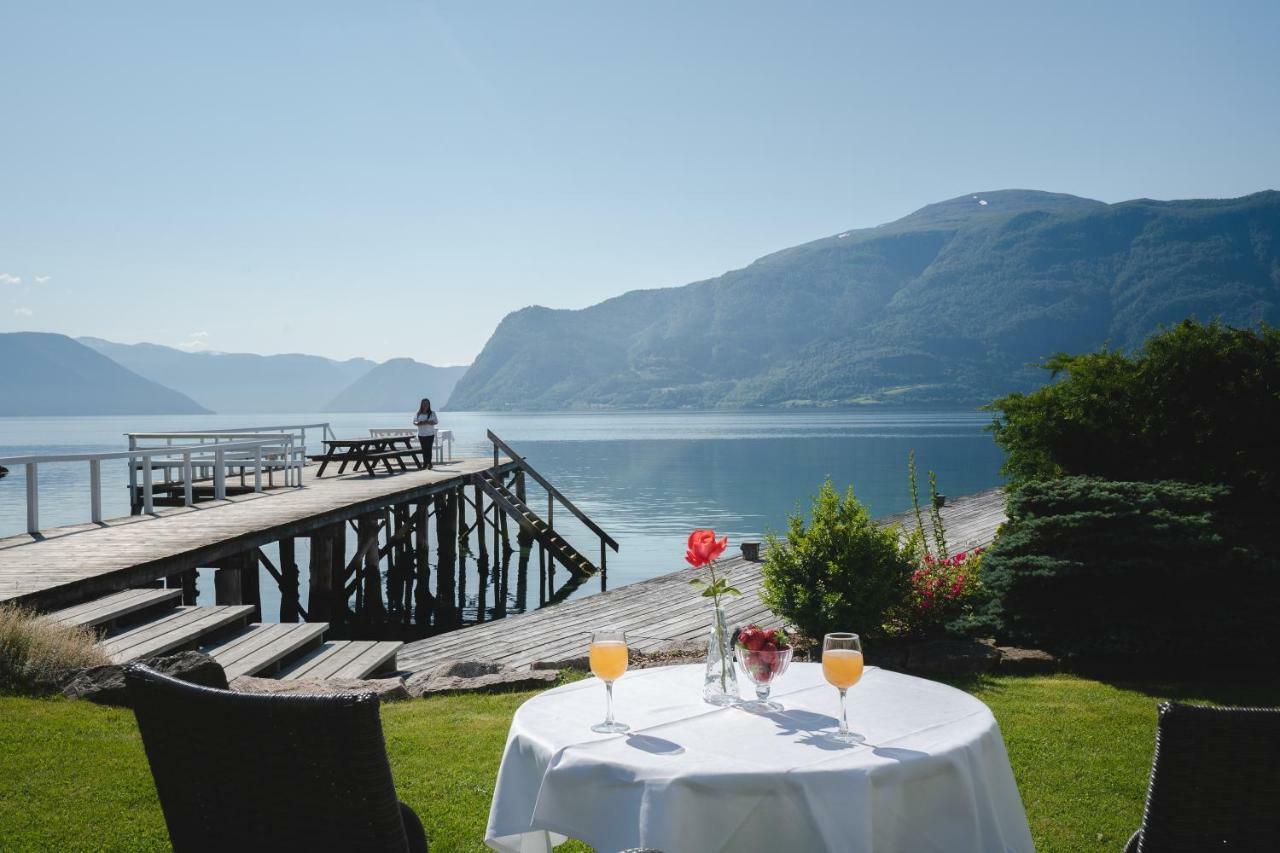 Leikanger Fjordhotel - Unike Hoteller Екстер'єр фото