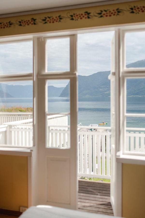 Leikanger Fjordhotel - Unike Hoteller Екстер'єр фото