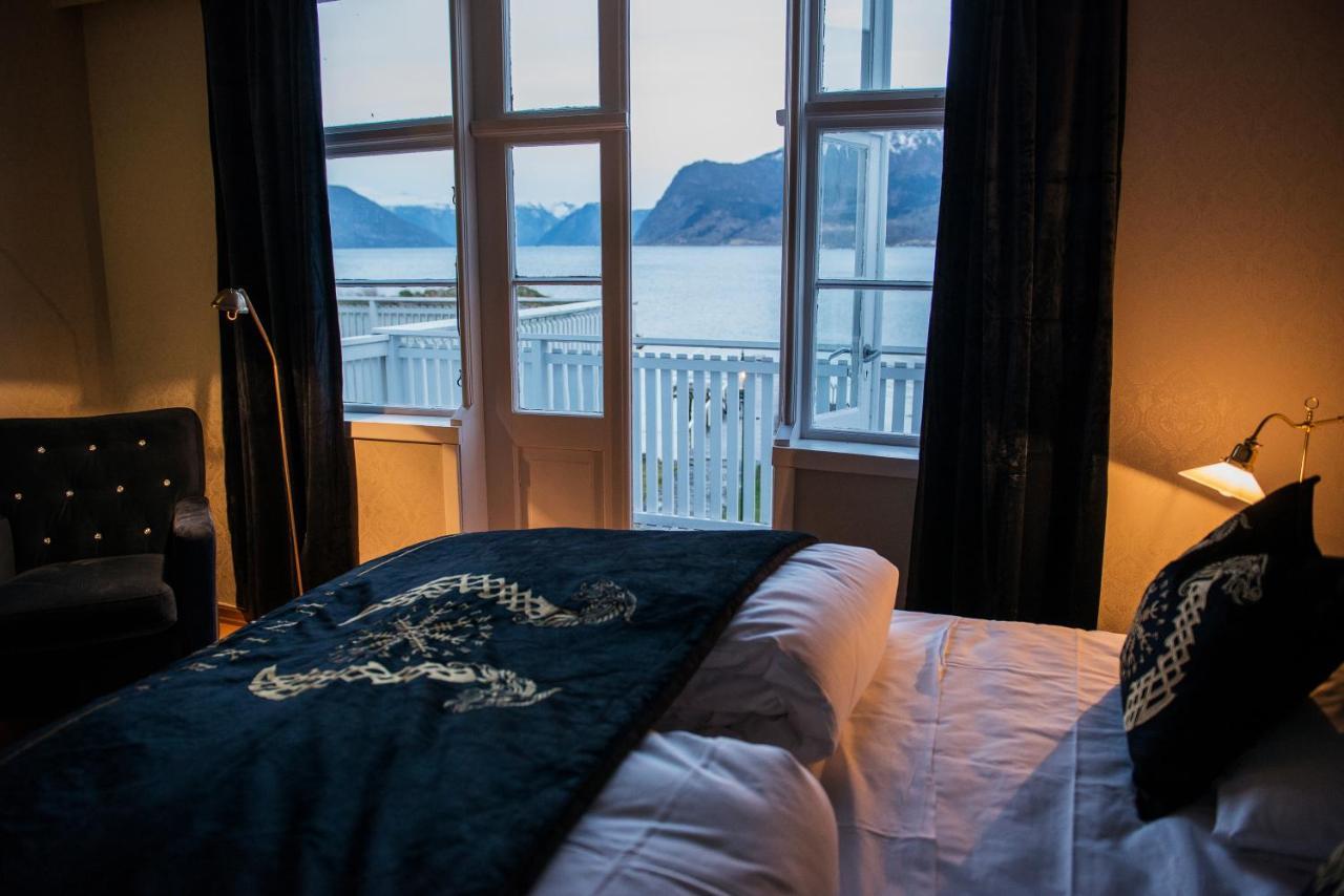 Leikanger Fjordhotel - Unike Hoteller Екстер'єр фото
