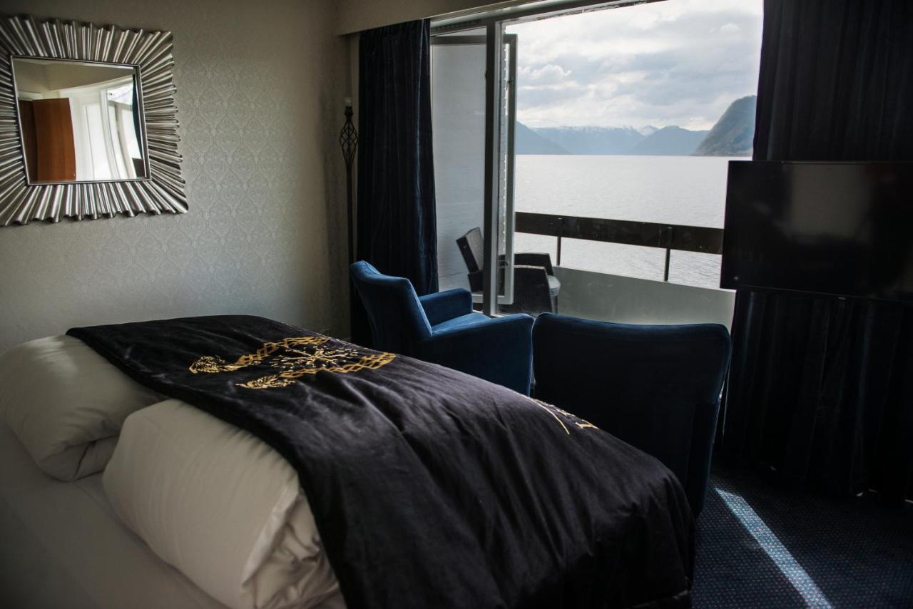 Leikanger Fjordhotel - Unike Hoteller Екстер'єр фото